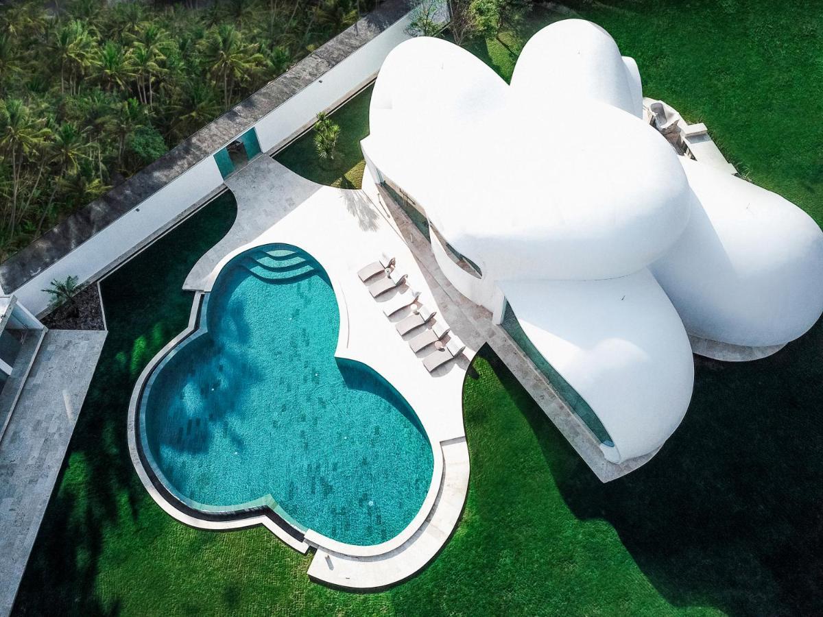 The Cloud Beachfront Villa Tabanan エクステリア 写真
